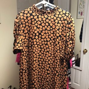 Who What Where size XL knee length dress-2 button closure in back nice weight.